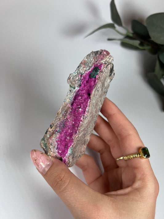 Pinker Kobalt Calcit mit Malachit 3